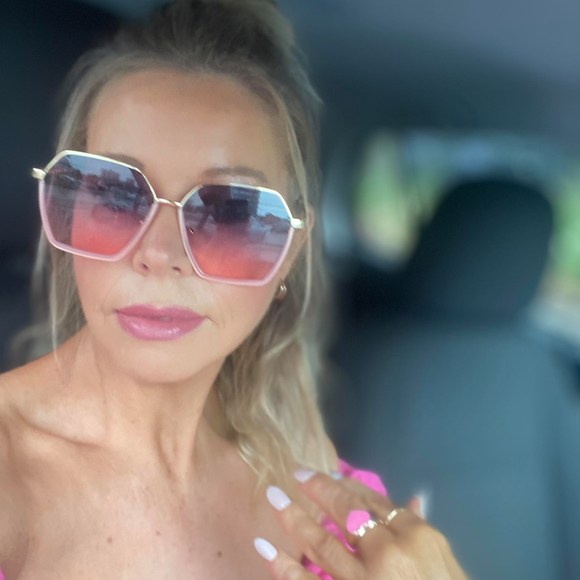 kateconnelly75